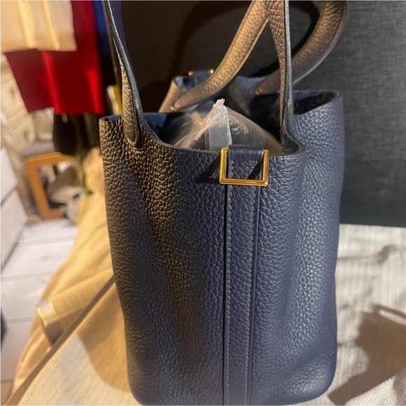 HERMES Bleu Nuit Clemence Picotin 18 Gold Hardware - Picture 3 of 12